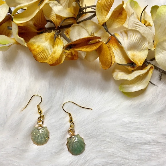 penelopejean Jewelry - 5/$25 Gold & Sea Foam Green Seashell Earrings